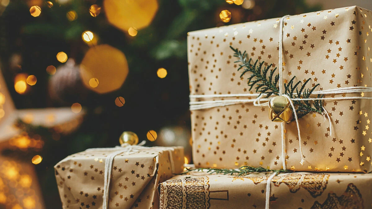 Christmas Gifts Sales Store -Christmas Gifts Sales Store bigstock Stylish Christmas Gifts At Chr 463628535 1200x675 1